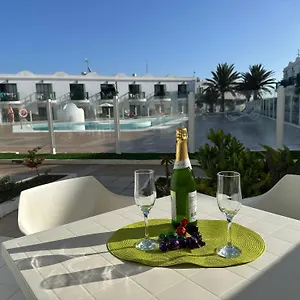 poetry-corralejo-precioso-apartamento-cerca-de-playas-y-dunas.in-canary-islands.com/
